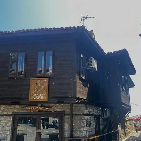 Nea Mesemvria Boutique * נסבר